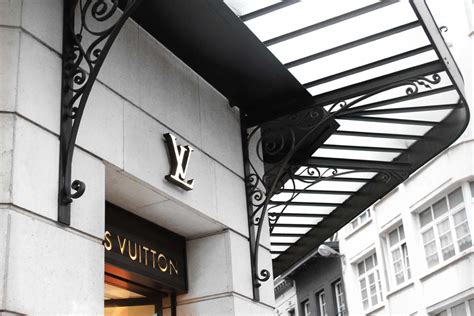 gucci frankfurt opening hours|Luxury Shopping Frankfurt (16 Stores): Valentino, Dior, Gucci and .